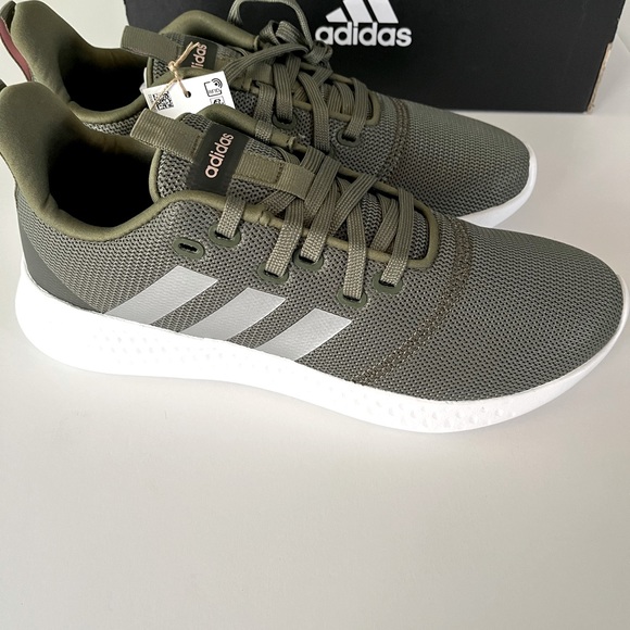 adidas Shoes - SOLD——-ADIDAS Hunter green women’s size 8.5
